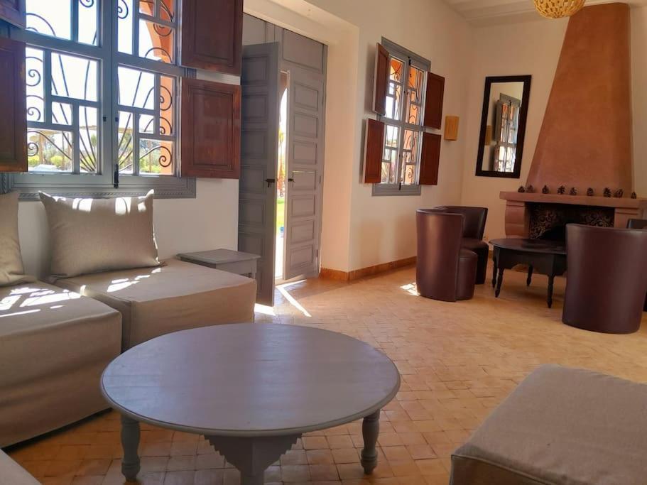 Villa Agora, Villa A La Campagne Proche Marrakech Sidi Abdallah Ghiat Bagian luar foto