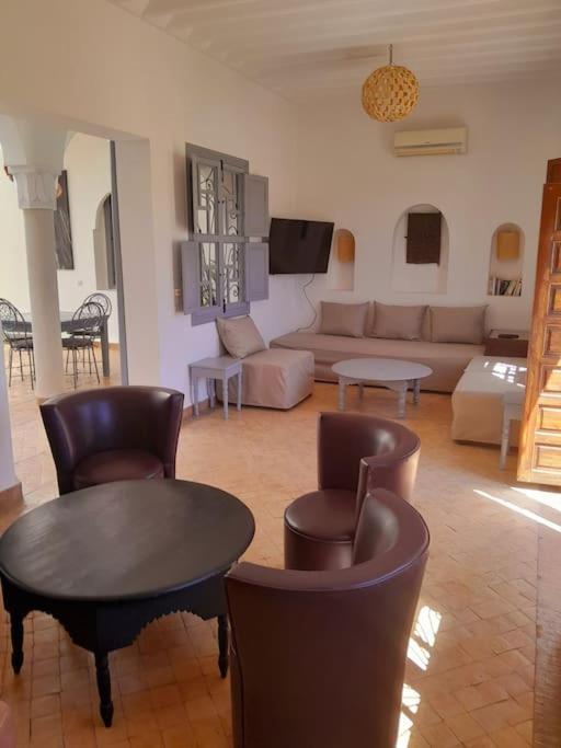 Villa Agora, Villa A La Campagne Proche Marrakech Sidi Abdallah Ghiat Bagian luar foto